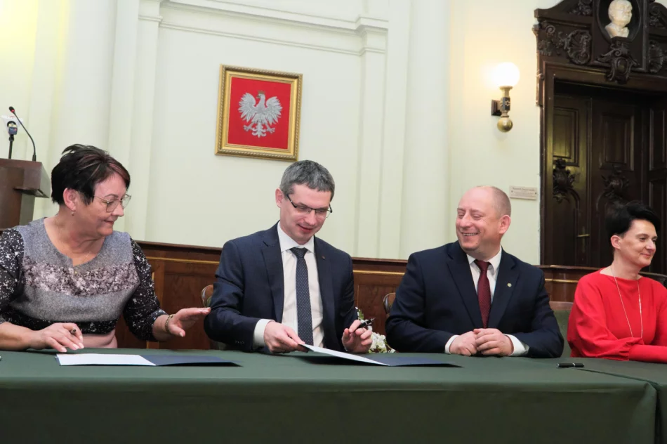 16 mln zł dla samorządów na inwestycje drogowe - zdjęcie 19