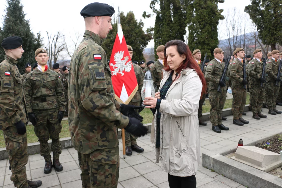 Odbyły się Powiatowo-Miejskie obchody Dnia Pamięci Żołnierzy Wyklętych - zdjęcie 16