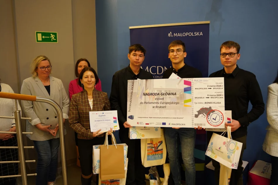 Laureaci z Tischnera jadą do Brukseli - zdjęcie 6