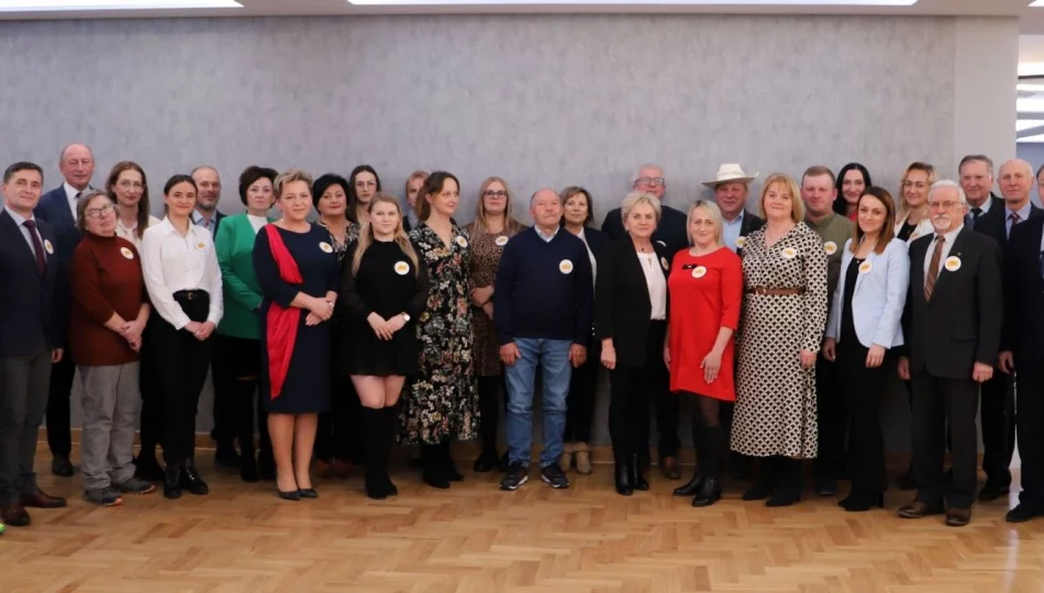 Nowe i znane twarze "Wspólnego Powiatu". Agata Zięba prezentuje kandydatów - zdjęcie 1