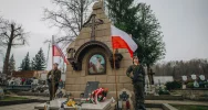 "Swoje życie, cierpienie i pracę poświęcili temu, abyśmy mogli tak żyć" (ZDJĘCIA) - zdjęcie 1