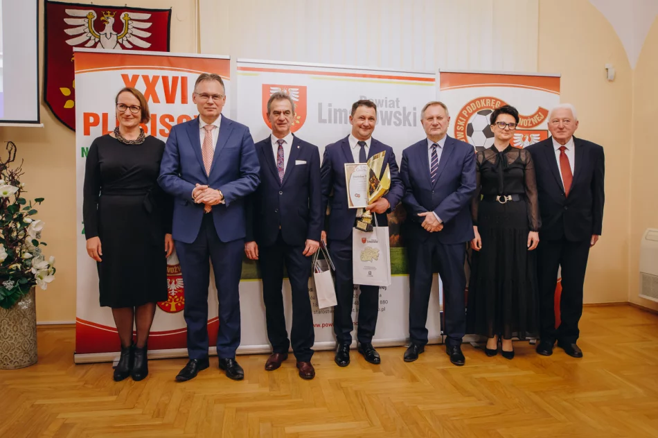 Wyniki piłkarskiego plebiscytu: najlepsi piłkarze, trenerzy i drużyna roku - zdjęcie 12