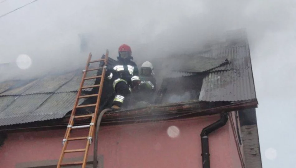 Ogień strawił dom - straty wynoszą około 150 tys. zł - zdjęcie 1