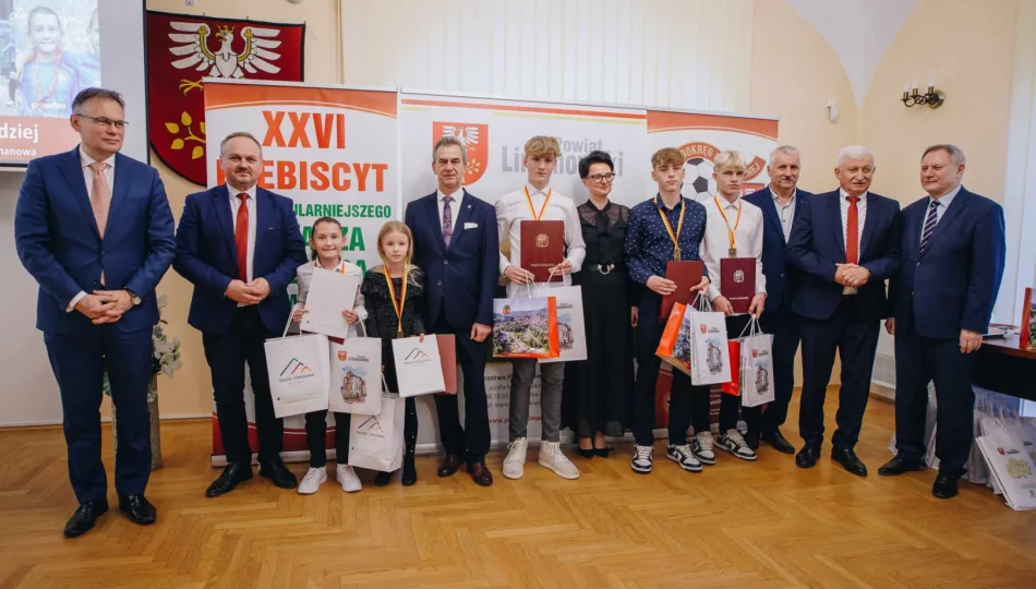 Plebiscyt wyłonił najlepszych piłkarzy, trenerów i drużynę roku - zdjęcie 1