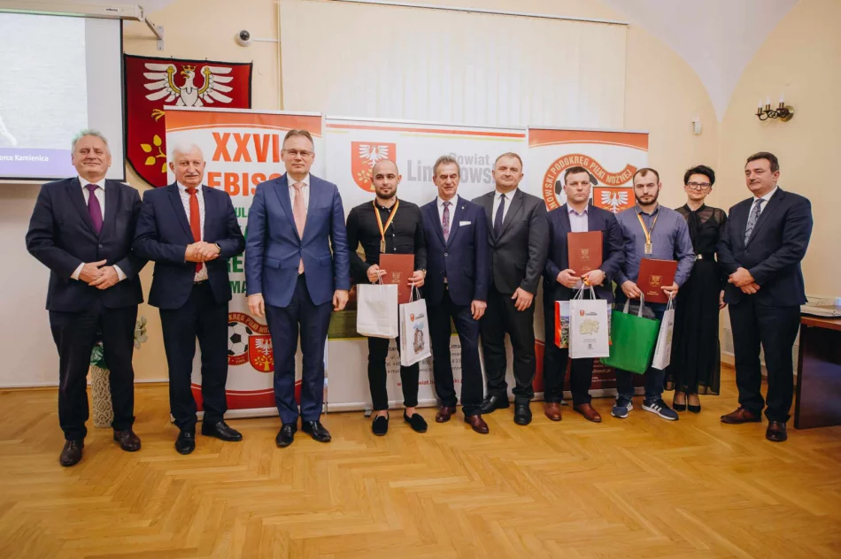 Plebiscyt wyłonił najlepszych piłkarzy, trenerów i drużynę roku - zdjęcie 17