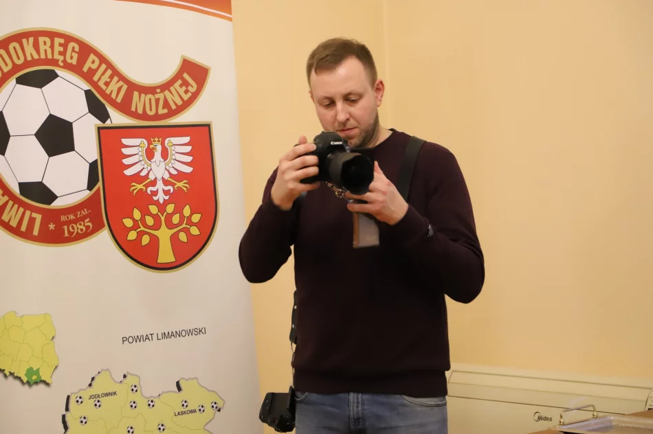 Wybrano najlepszego piłkarza i trenera ziemi Limanowskiej 2023 - zdjęcie 2