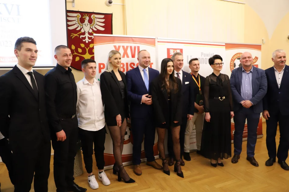 Wybrano najlepszego piłkarza i trenera ziemi Limanowskiej 2023 - zdjęcie 8