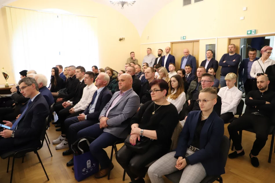 Wybrano najlepszego piłkarza i trenera ziemi Limanowskiej 2023 - zdjęcie 20