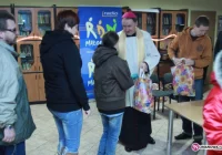 Paczki od radia trafiły do potrzebujących - zdjęcie główne