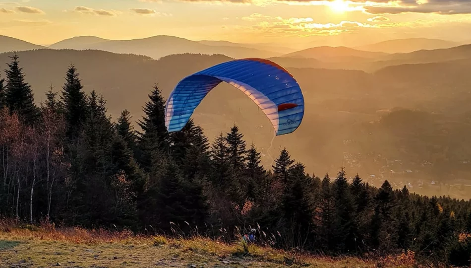 Niszczą startowiska - ważny apel paralotniarzy z Beskidu Wyspowego - zdjęcie 1