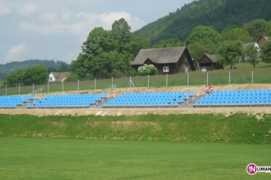 Mają już stadion i zadaszoną trybunę - zdjęcie 2