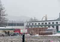 Szybko ugaszony pożar w stolarni - zdjęcie główne