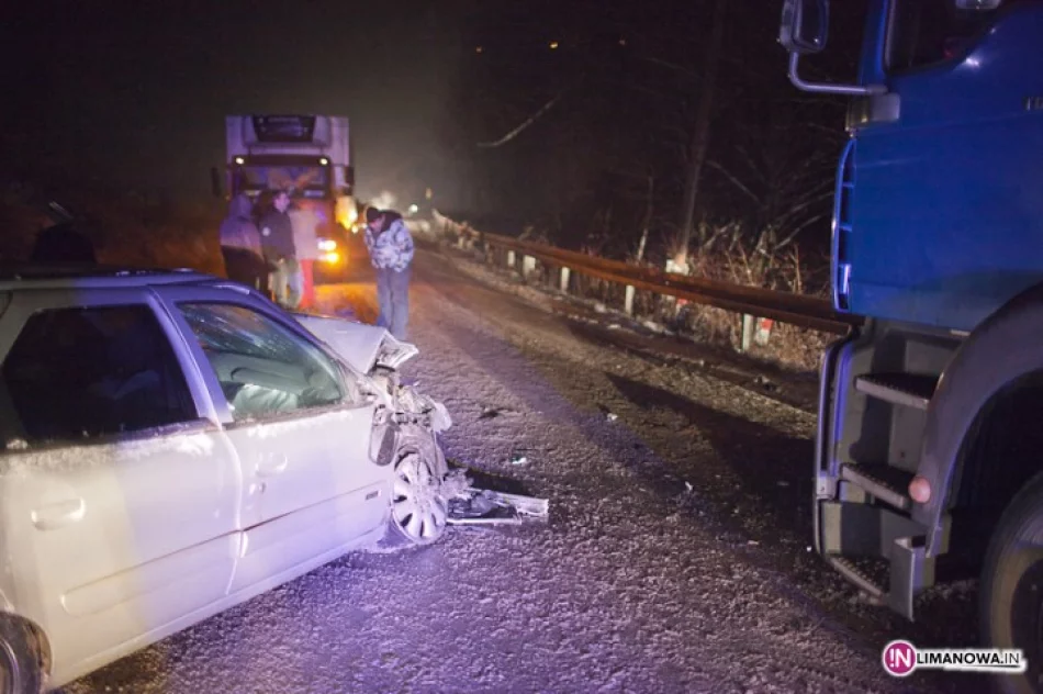 Citroen zderzył się z ciężarówką - zdjęcie 2