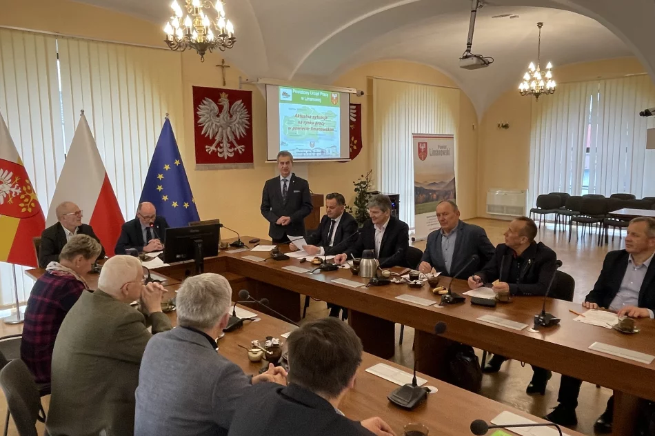 Posiedzenie Powiatowej Rady Rynku Pracy w Limanowej - zdjęcie 2