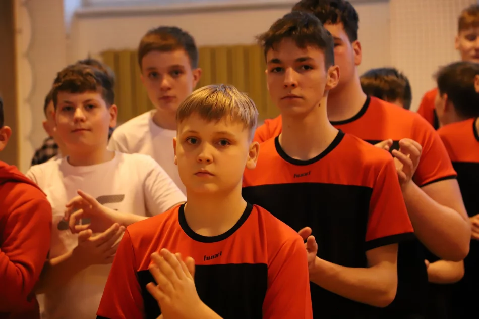 Mordarka poza konkurencją w piłce siatkowej młodzieży - zdjęcie 14