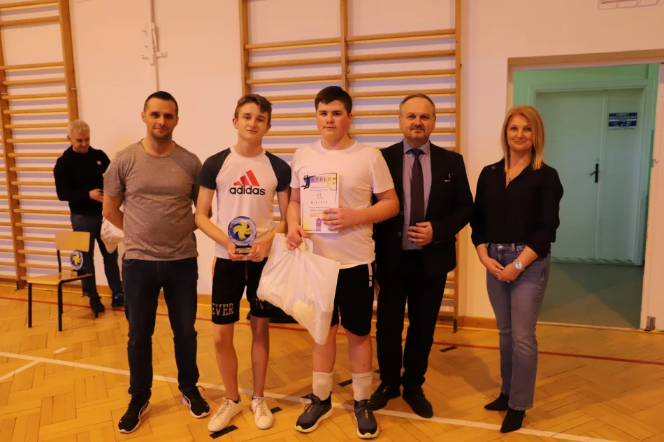 Mordarka poza konkurencją w piłce siatkowej młodzieży - zdjęcie 20