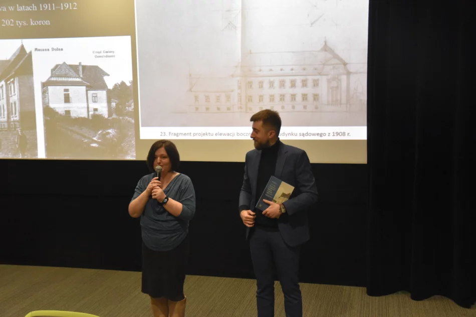 Spotkanie z Michałem Wójcikiem i jego książką w Miejskiej Bibliotece Publicznej w Limanowej - zdjęcie 4