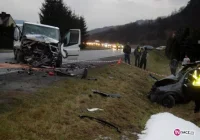 Wypadek na krajówce - cztery osoby ranne - zdjęcie główne