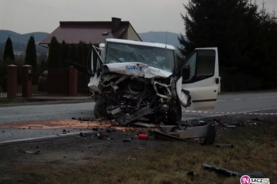 Wypadek na krajówce - cztery osoby ranne - zdjęcie 2