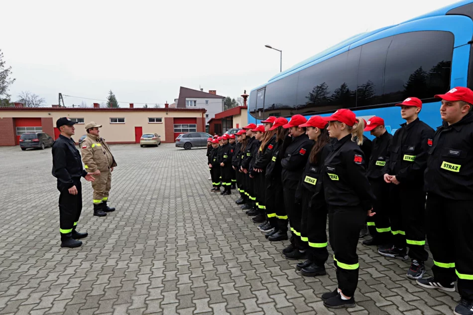 Młodzieżowa OSP odwiedziła komendę (ZDJĘCIA) - zdjęcie 17