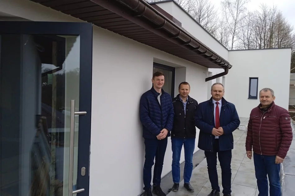 Prace przy rozbudowie budynku wielofunkcyjnego w Mordarce idą pełną parą - zdjęcie 5