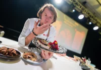 Będą walczyć o staże u Karola Okrasy. Głos publiczności - zdjęcie główne