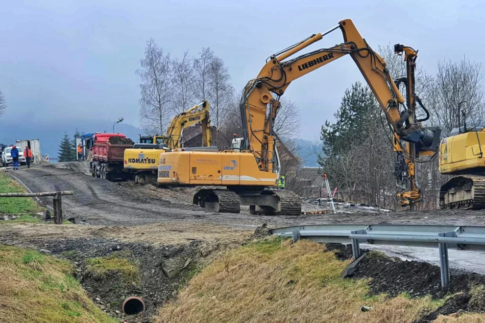"Wbijanie gwoździ" w rejonie osuwiska na DK 28 - zdjęcie 13