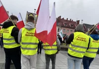 Małopolskie: Rolnicy blokują przejście graniczne ze Słowacją w Chyżnem - zdjęcie główne