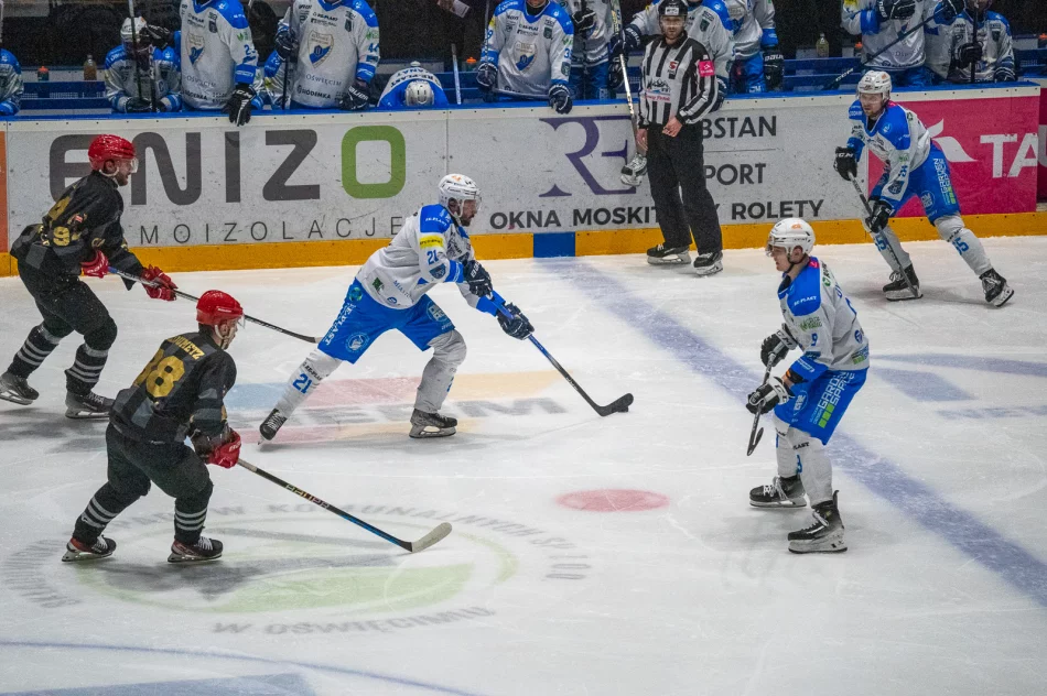Unia Oświęcim pokonała Cracovię i awansowała do półfinału (zdjęcia) - zdjęcie 9