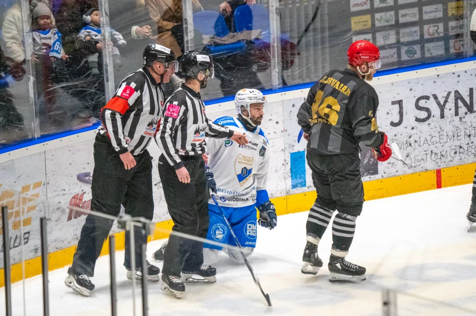 Unia Oświęcim pokonała Cracovię i awansowała do półfinału (zdjęcia) - zdjęcie 11