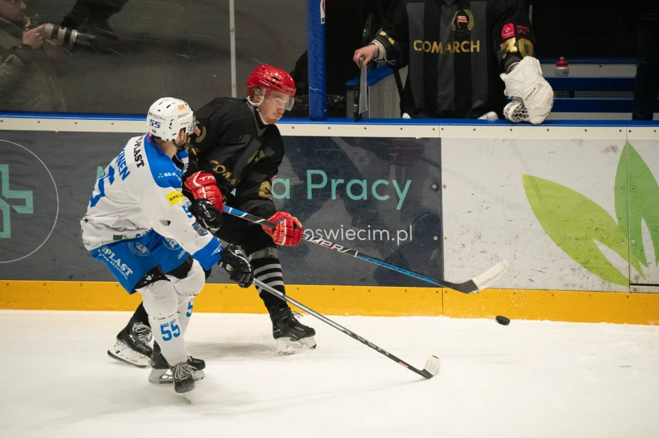 Unia Oświęcim pokonała Cracovię i awansowała do półfinału (zdjęcia) - zdjęcie 17