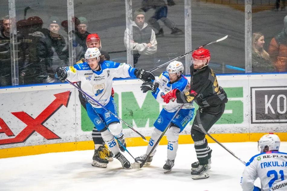 Unia Oświęcim pokonała Cracovię i awansowała do półfinału (zdjęcia) - zdjęcie 19