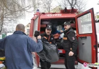 Przewietrzyć szafy i pomóc bezdomnym - zdjęcie główne