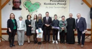 Młodzi recytatorzy w hołdzie ks. Twardowskiemu - zdjęcie 4