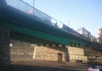 Gwiżdż o sprawcach kolizji: 'Dwaj dranie!' - zdjęcie główne