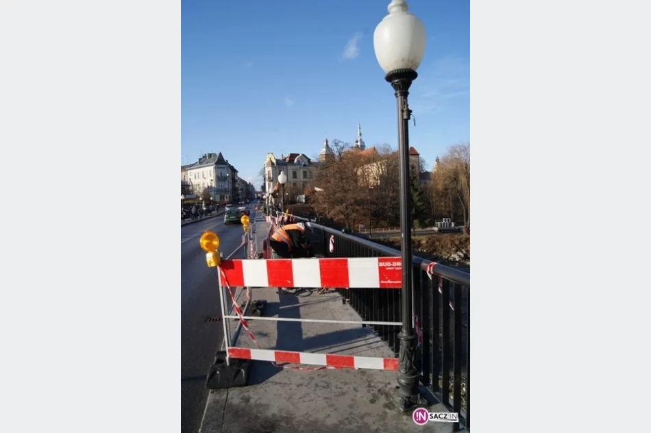 Urwać komuś lusterko, albo spaść z mostu – bez różnicy - zdjęcie 3