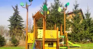 Nowy zestaw urządzeń na placu zabaw przy Miejskim Przedszkolu nr 2 - zdjęcie 4
