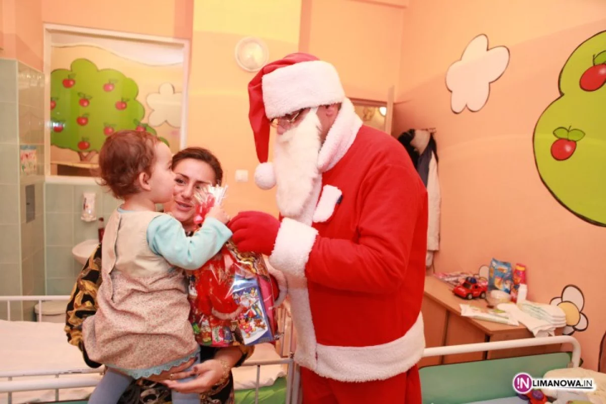 Mikołaj przybył do chorych dzieci