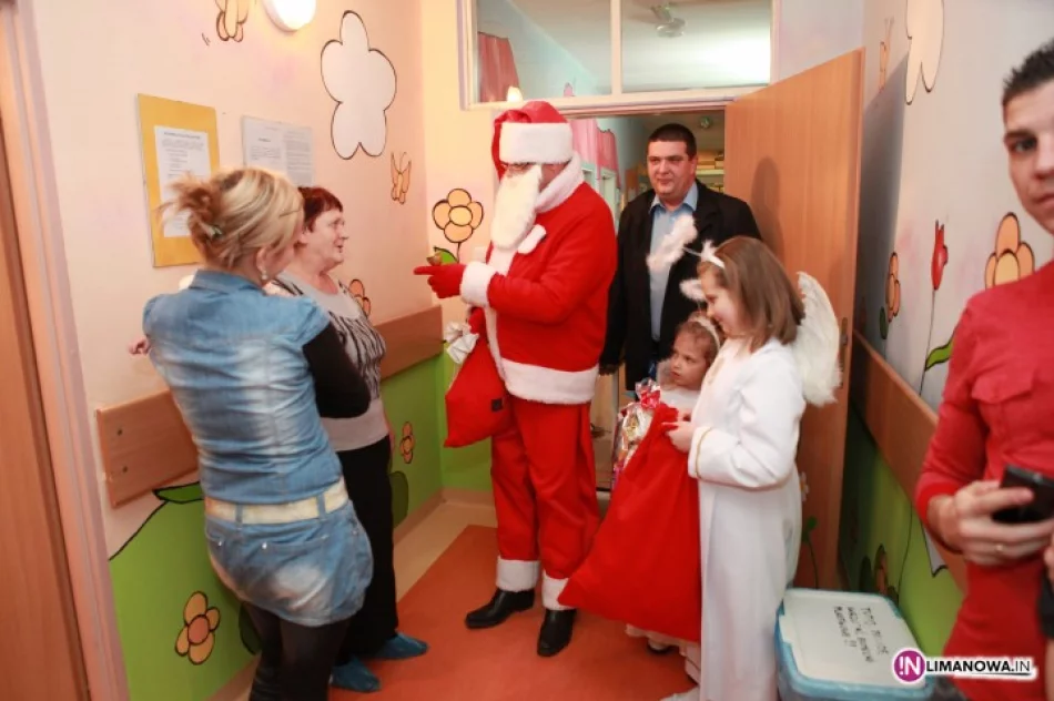 Mikołaj przybył do chorych dzieci - zdjęcie 4