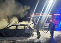 Pożar samochodu w garażu - zdjęcie główne