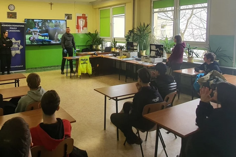 Policjanci promowali swój zawód wśród młodzieży - zdjęcie 4