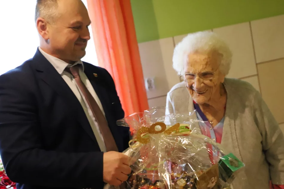 100-latka doczekała się gromady wnuków, prawnuków i praprawnuków! - zdjęcie 6