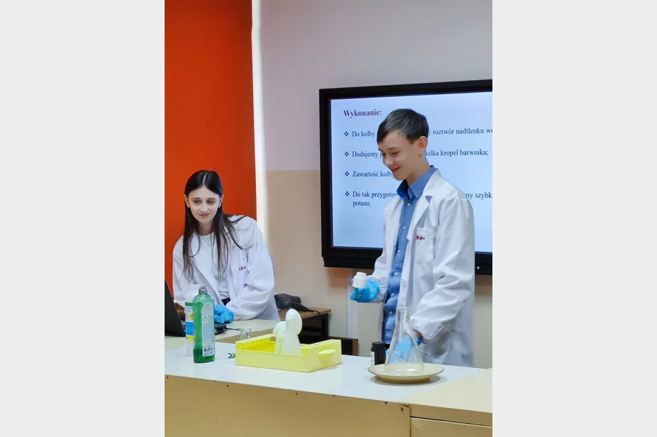 "Dziwy Fizyki i Chemii" w Laskowej - zdjęcie 10