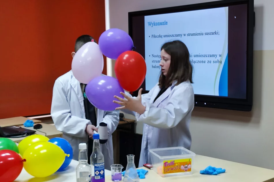 "Dziwy Fizyki i Chemii" w Laskowej - zdjęcie 13