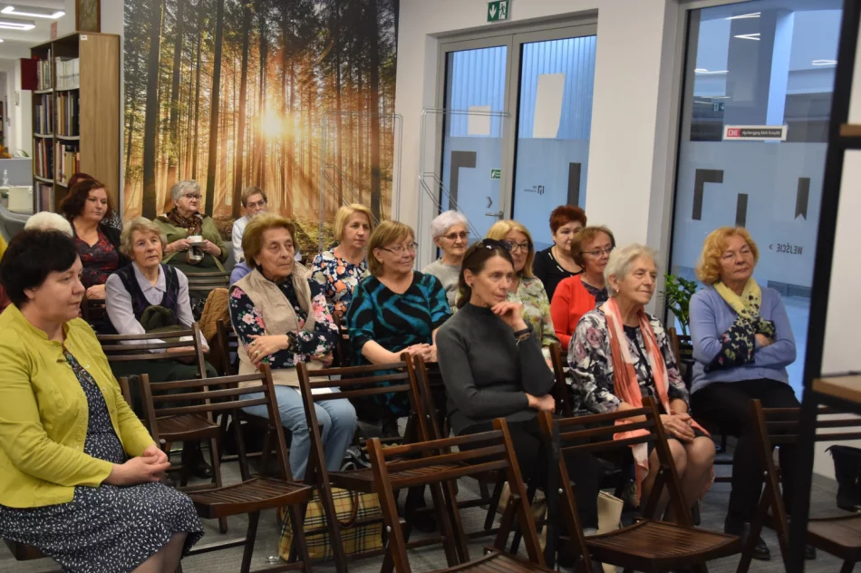 Spotkanie z Rafałem Skąpskim w Miejskiej Bibliotece Publicznej - zdjęcie 2
