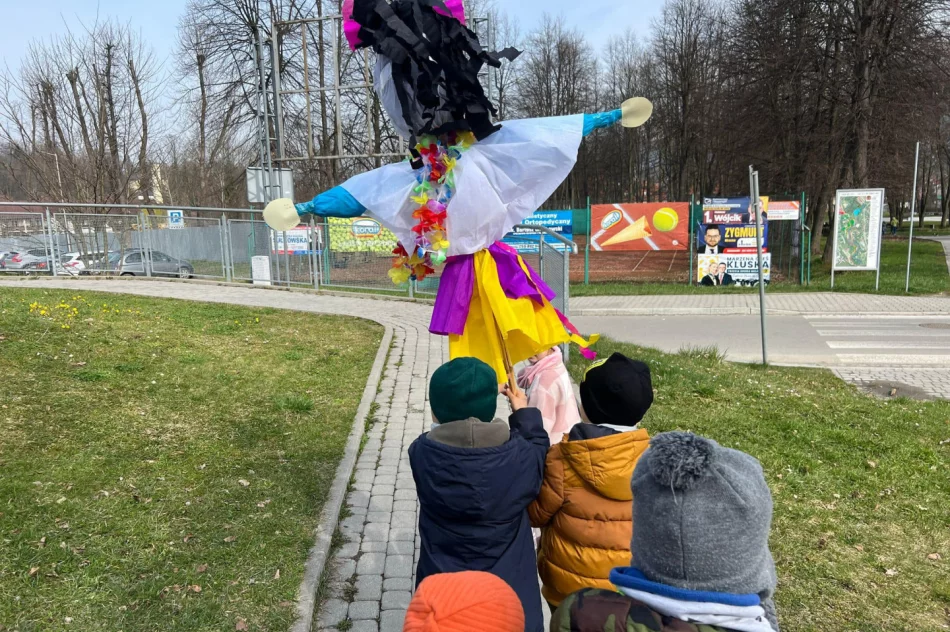 Pożegnanie Marzanny w Miejskim Przedszkolu Nr 1 - zdjęcie 12