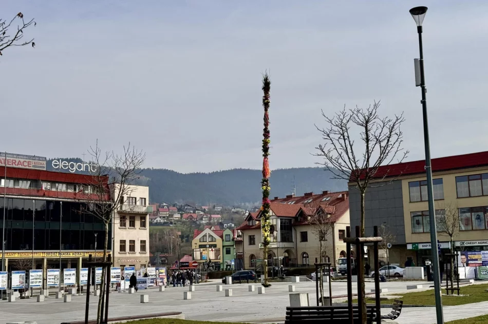 20-metrowa palma przypomina o świętach - zdjęcie 2