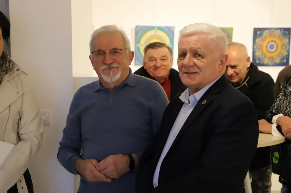Wernisaż wystawy pt. "Mandale" Jolanty Biedroń - zdjęcie 6