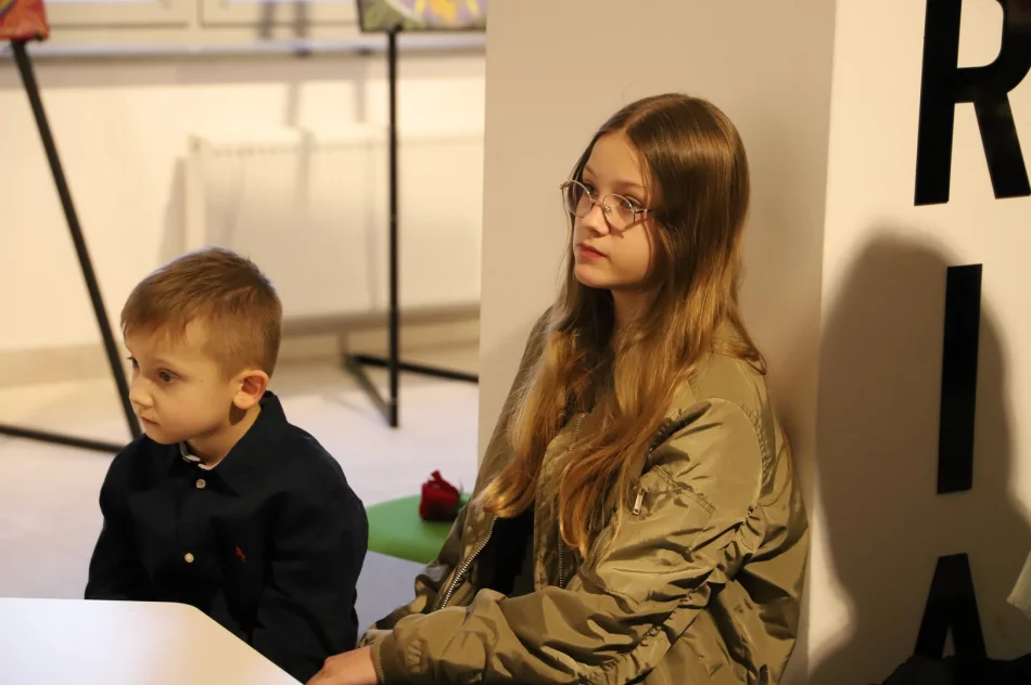 Wernisaż wystawy pt. "Mandale" Jolanty Biedroń - zdjęcie 15