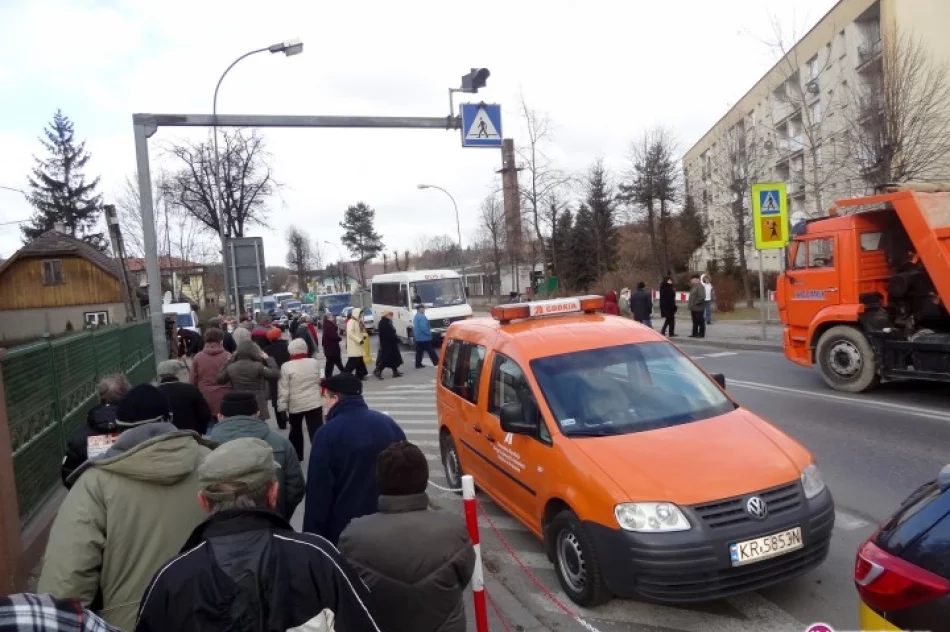 Mieszkańcy protestują - GDDKiA zgłasza kradzież - zdjęcie 4